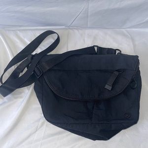 Lululemon Crossbody festival bag